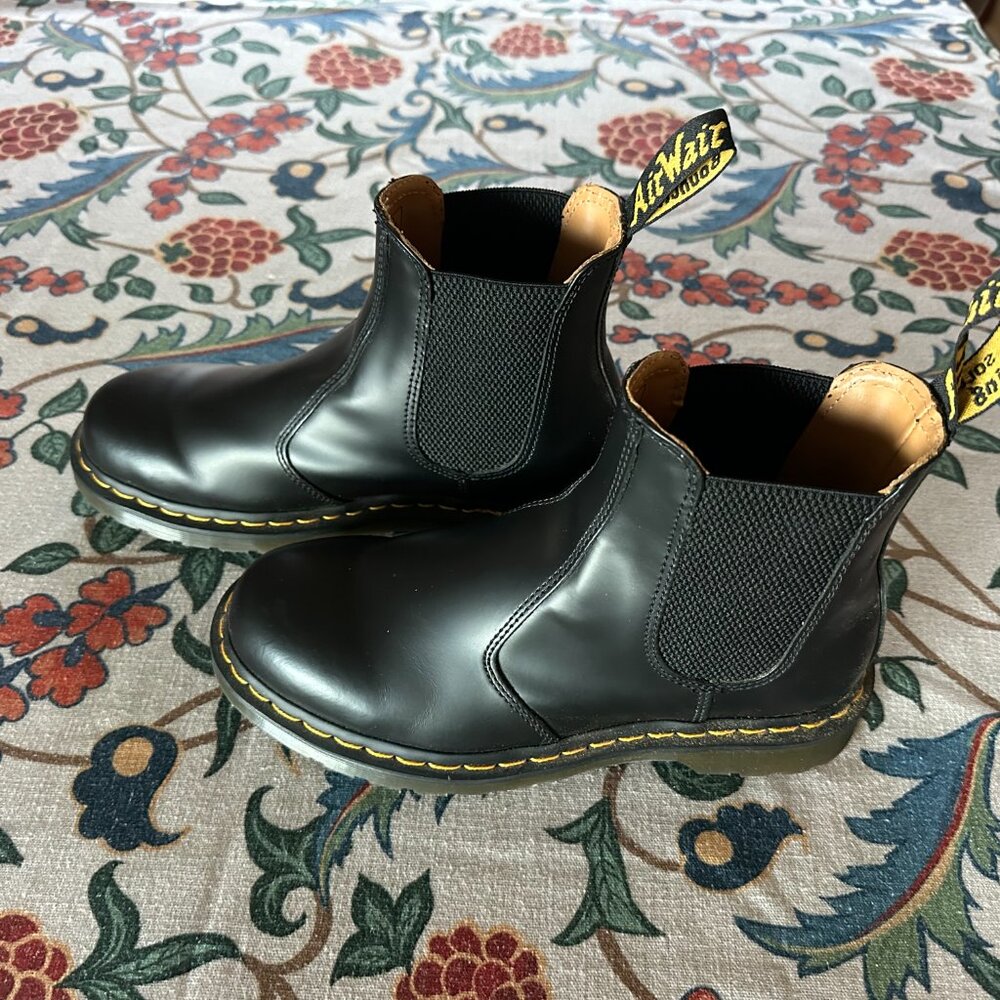 2976 Yellow Stitch Smooth Leather Chelsea Boots Size US ladies 9 - worn once - Picture 3 of 8
